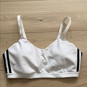 Womens Adidas sports bra size M